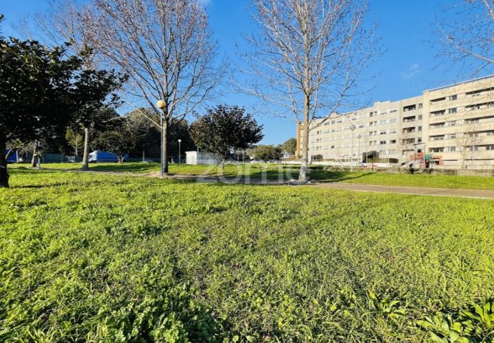 Helårsgrund i Maia, Porto, Maia - € 69.000 | Ref: ZMPT563679 - foto 1