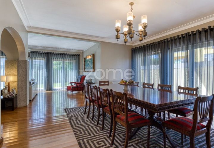 Villa em Oliveira do Douro, Porto, Oliveira do Douro - € 950.000 | Ref: ZMPT590237 - foto 1