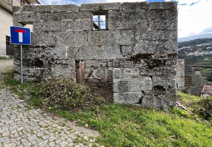 Villa en Ansiaes, Porto, Ansiaes - € 50.000 | Ref: ZMPT545068 - photo 1