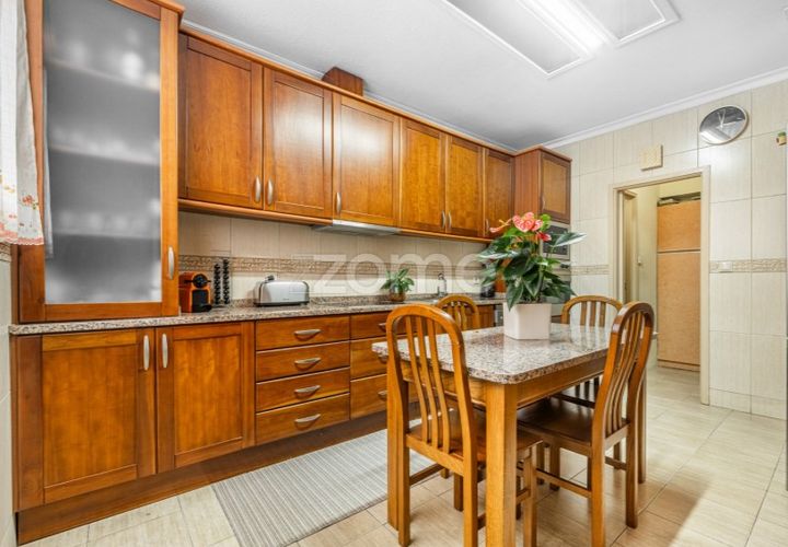 Villa i Pedroucos, Porto, Pedroucos - € 400.000 | Ref: ZMPT584684 - foto 1
