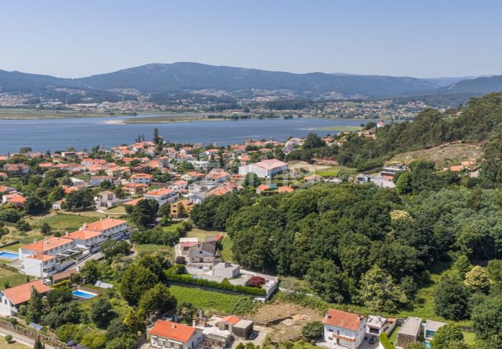 Helårsgrund i Caminha, Viana do Castelo, Caminha - € 350.000 | Ref: ZMPT519487 - foto 1