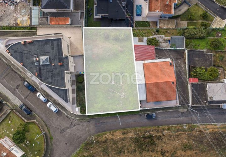 Helårsgrund i Pedroso, Porto, Pedroso - € 65.000 | Ref: ZMPT583396 - foto 1