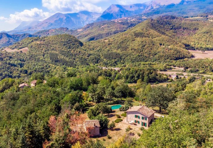 Villa i Amandola, Fermo, Amandola - € 595.000 | Ref: es5554403 - foto 1