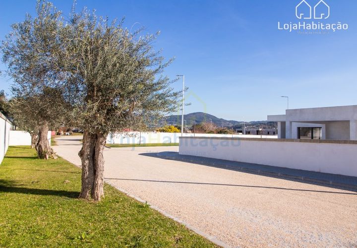 Villa en Amares, Braga, Amares - € 449.900 | Ref: 142,7 - photo 1