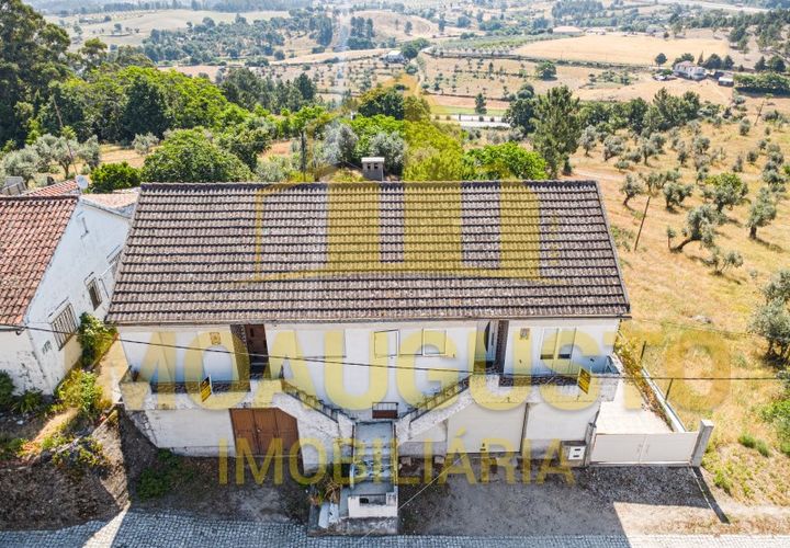 Villa i Celorico da Beira, Guarda, Celorico da Beira - € 105.000 | Ref: CAS_2487 - foto 1