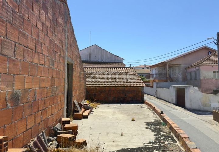 Villa em Miranda do Corvo, Coimbra, Miranda do Corvo - € 45.000 | Ref: ZMPT572610 - foto 1
