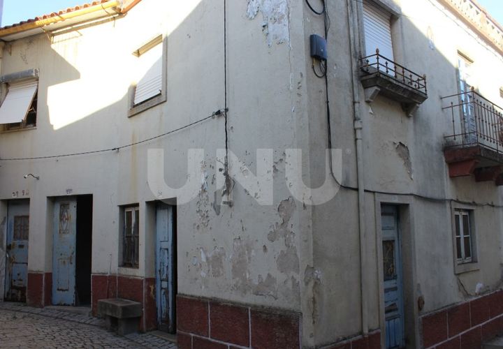 Villa i Escalos de Cima e Lousa, Castelo Branco, Escalos de Cima e Lousa - € 76 000 | Ref: UNU.I.1786.12555 - foto 1