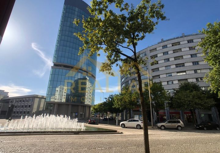Erhvervsejendom i Maia, Porto, Maia - € 67.500 | Ref: RL-67-535 - foto 1