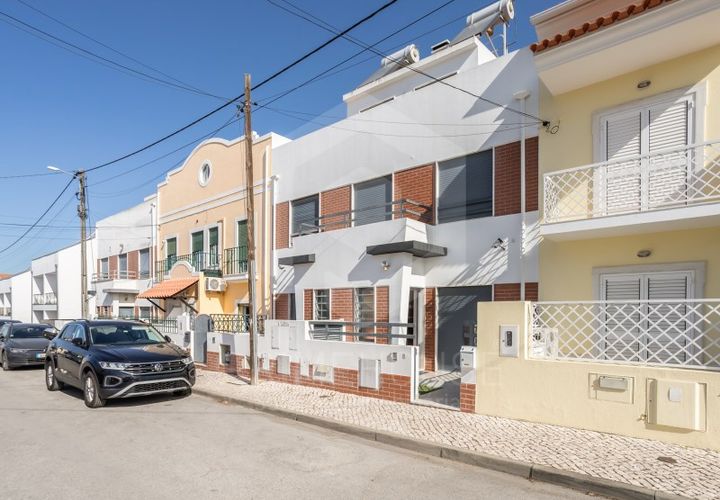 Rækkehus i Quinta do Conde, Setubal, Quinta do Conde - € 375.000 | Ref: PH3661 - foto 1