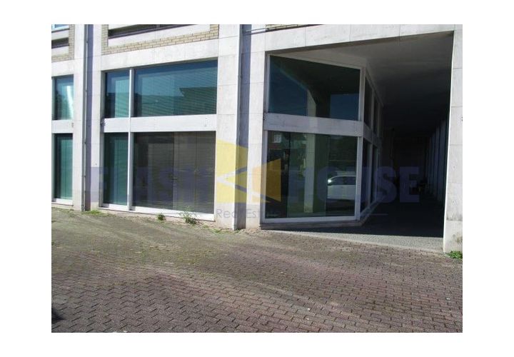 Erhvervsejendom i Pedroucos, Porto, Pedroucos - € 164.000 | Ref: MPNC4016 - foto 1