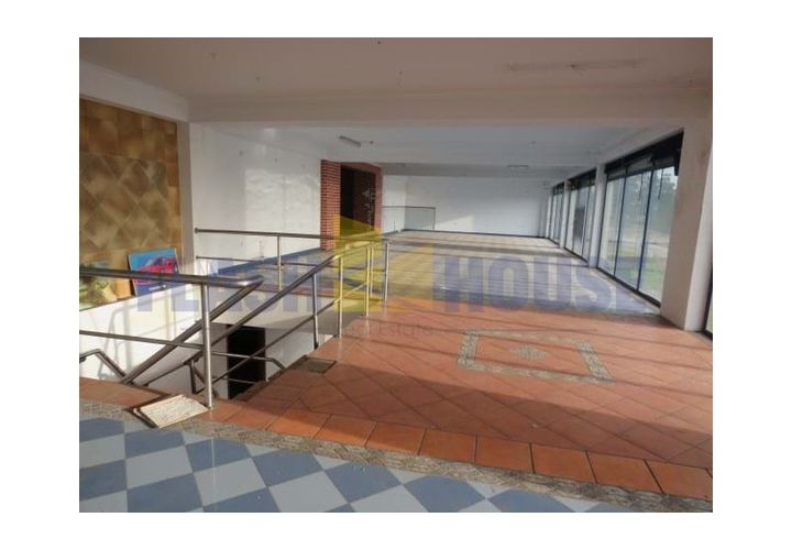 Erhvervsejendom i Quinta do Anjo, Setubal, Quinta do Anjo - € 877.500 | Ref: MPNA6009 - foto 1