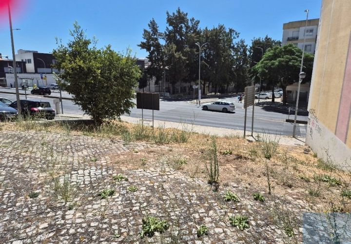 Terreno en Amadora, Lisbon, Amadora - € 960.000 | Ref: TERMJC059 - photo 1