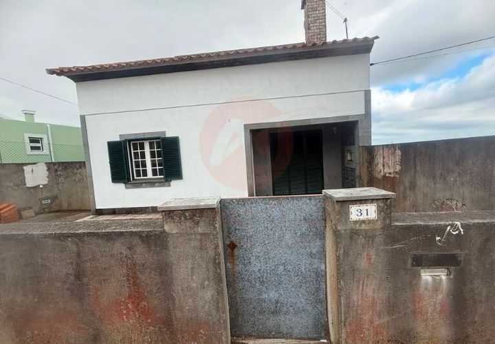 Byhus i Angra do Heroismo, Terceira, Angra do Heroismo - € 385.000 | Ref: M1079 - foto 1