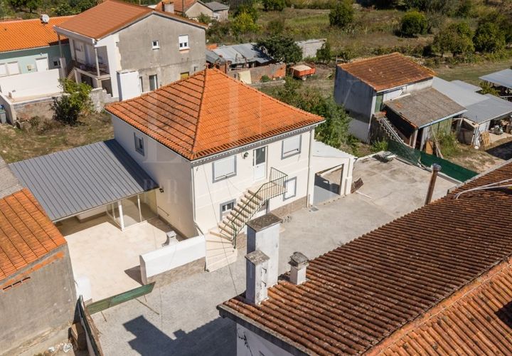 Villa en Coimbra, Coimbra, Coimbra - € 280.000 | Ref: LUX_CB-00657 - photo 1
