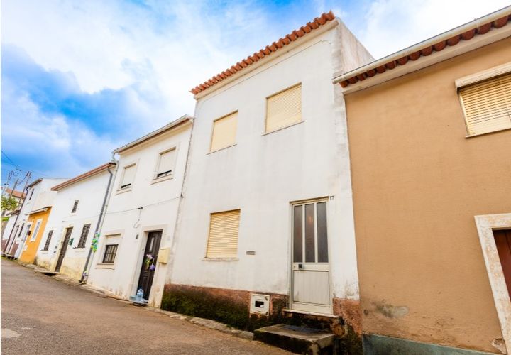 Villa a Abrunheira, Lisbon, Abrunheira - € 99.000 | Ref: FFCI 6162 - foto 1
