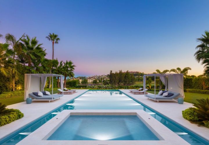 Villa a Marbella, Malaga, Marbella - € 3.300/mes | Ref: #85182731 - foto 1