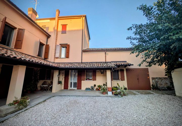 Villa i Ferrara, Ferrara, Ferrara - € 99.000 | Ref: Marrara Casa bifamiliare - foto 1