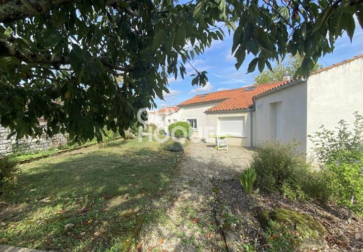 Villa a Fontenay-le-Comte, Vendee, Fontenay-le-Comte - € 850/mes | Ref: G131 - foto 1