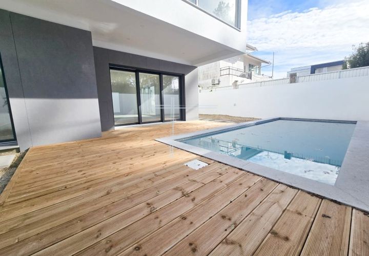 Villa i Almada, Setubal, Almada - € 780.000 | Ref: 15042 - foto 1