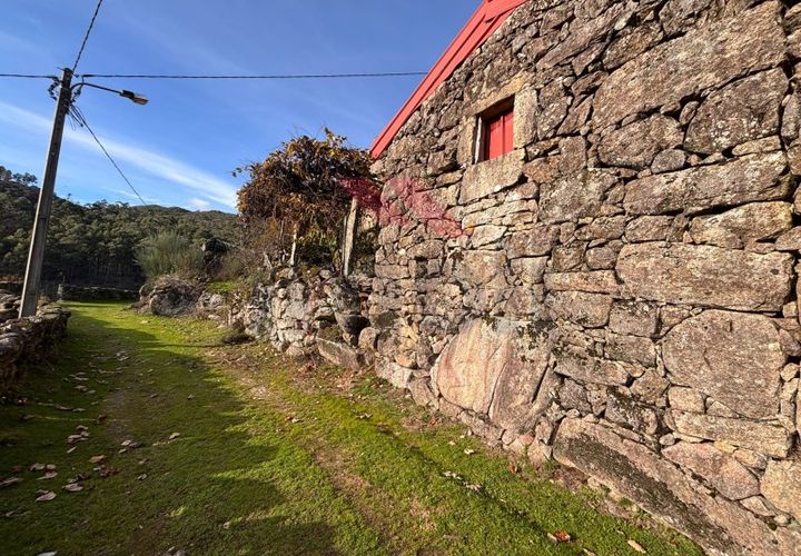 Ruinere i Arcos de Valdevez, Viana do Castelo, Arcos de Valdevez - € 56.500 | Ref: AVV-2501-MF-1125 - foto 1