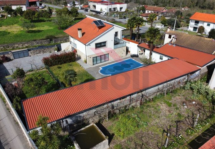 Villa i Arcos de Valdevez, Viana do Castelo, Arcos de Valdevez - € 500.000 | Ref: AVV-2151-EA-0323 - foto 1