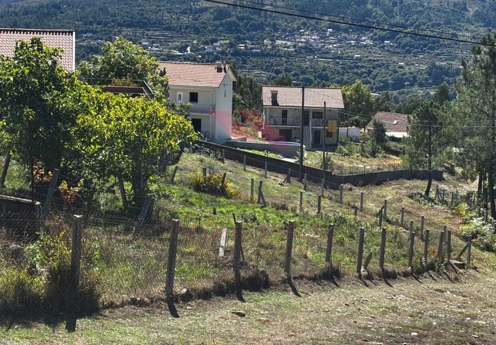 Helårsgrund i Arcos de Valdevez, Viana do Castelo, Arcos de Valdevez - € 35.000 | Ref: AVV-2473-RF-0925 - foto 1