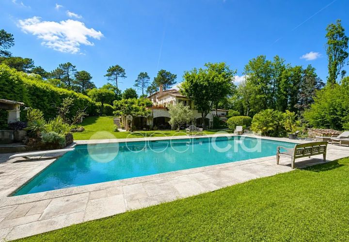 Villa i Valbonne, Alpes-Maritimes, Valbonne - € 2.690.000 | Ref: 87184370 - foto 1