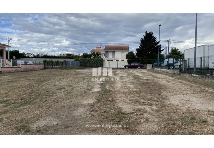 Helårsgrund i Penafiel, Porto, Penafiel - € 108.000 | Ref: MC09015 - foto 1