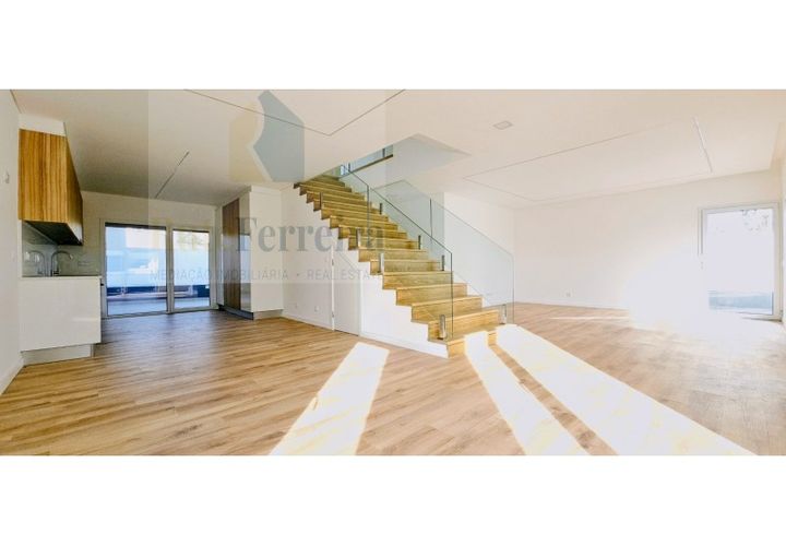 Villa a Santa Barbara, Lisbon, Santa Barbara - € 498.000 | Ref: RF-17-12/2025 - foto 1