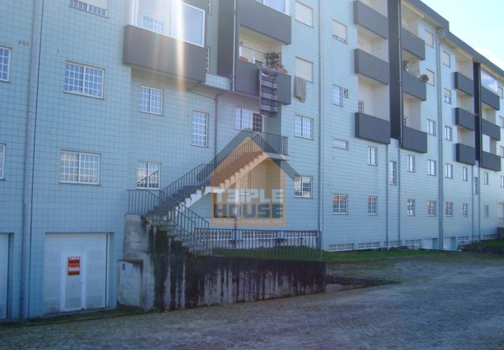 Erhvervsejendom i Paredes, Porto, Paredes - € 87.500 | Ref: 555 - foto 1