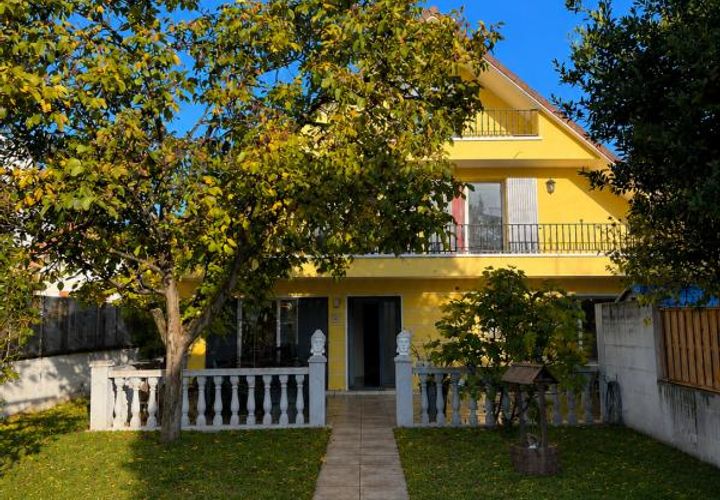 Villa a Colombes, Hauts-de-Seine, Colombes - € 2.800/mes | Ref: Maison_meublee_150m2 - foto 1