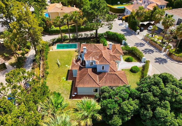 Villa a Almancil, Faro, Almancil - € 10.000/mes | Ref: QMS_156168 - foto 1