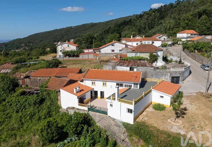 Stadthaus in Miranda do Corvo, Coimbra, Miranda do Corvo - € 250.000 | Ref: 973060 - Foto 1