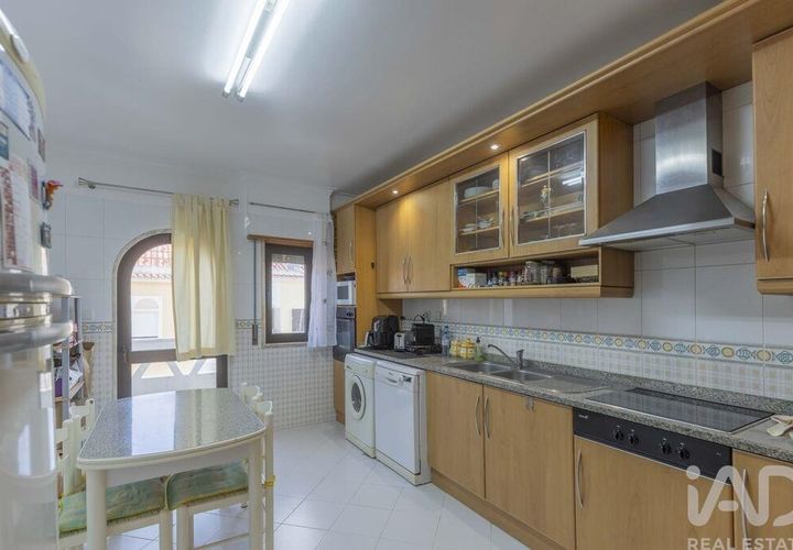 Leilighet i Amadora, Lisbon, Amadora - € 350 000 | Ref: 974766 - foto 1
