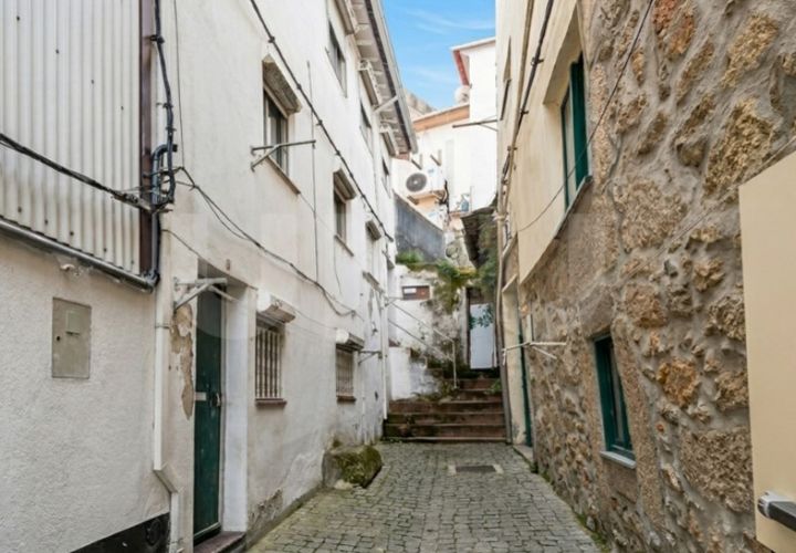Villa i Covilha, Castelo Branco, Covilha - € 85.000 | Ref: UNU.I.2214.12348 - foto 1