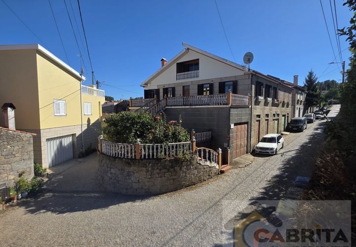 Villa em Armamar, Viseu, Armamar - € 165.000 | Ref: Refª 26 - foto 1