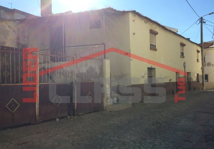 Villa i Mirandela, Braganca, Mirandela - € 100.000 | Ref: 0699 - foto 1