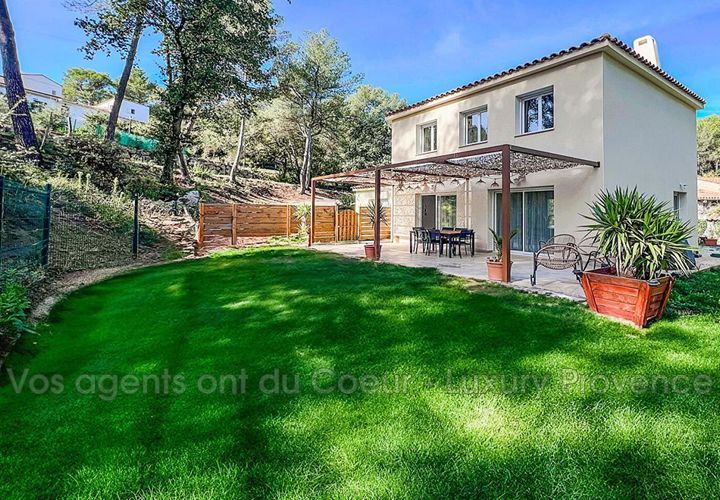 Villa en Greasque, Bouches-du-Rhone, Greasque - € 565.000 | Ref: 889V1829M - photo 1