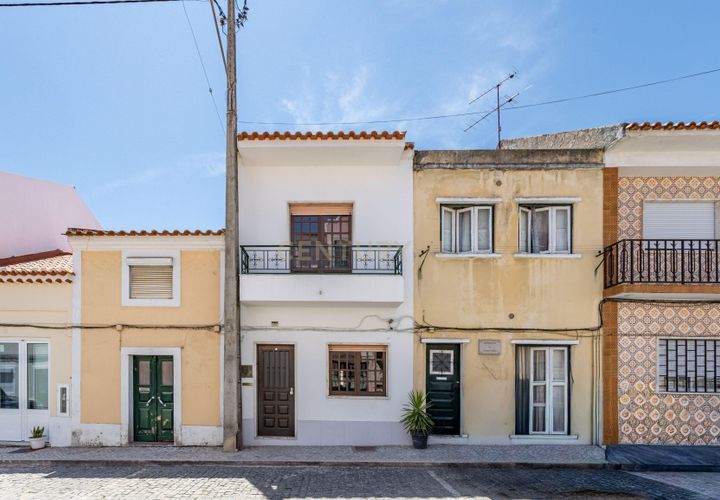 Villa i Azambuja, Lisbon, Azambuja - € 380.000 | Ref: C0222-07196 - foto 1