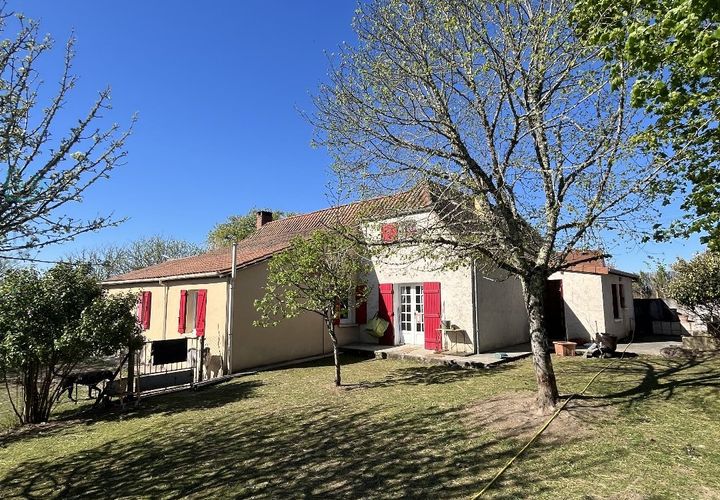 Villa a Plazac, Dordogne, Plazac - € 292.000 | Ref: EAC03D66583246FC - foto 1