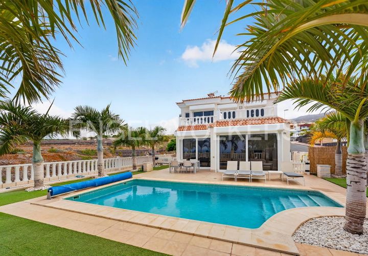 Villa i Callao Salvaje, Tenerife, Callao Salvaje - € 1.495.000 | Ref: W-04AT85 - foto 1