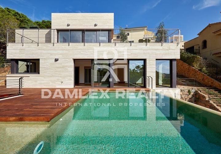 Villa i Lloret De Mar, Gerona, Lloret De Mar - € 1.800.000 | Ref: 1613458 - foto 1