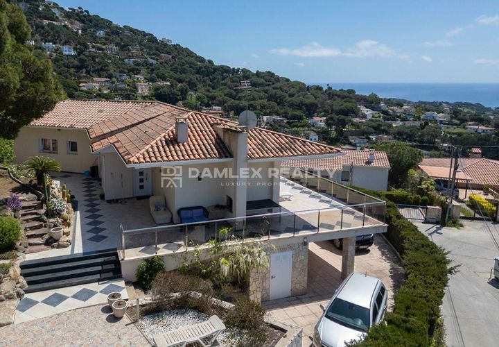 Villa i Lloret De Mar, Gerona, Lloret De Mar - € 850.000 | Ref: 71791 - foto 1