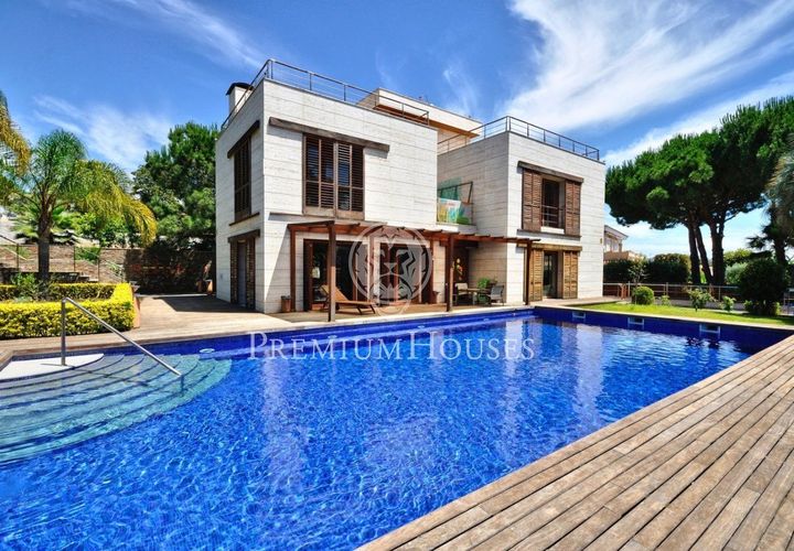 Villa a Alella, Barcelona, Alella - € 3.392.000 | Ref: W-02COYJ/3699 - foto 1