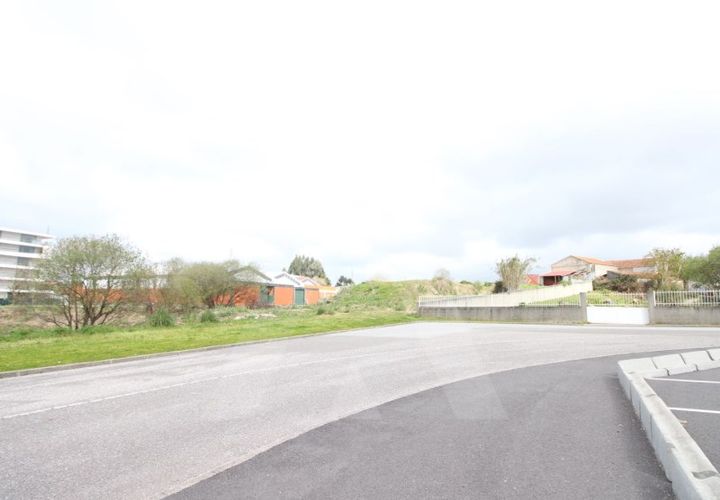 Helårsgrund i Aveiro, Aveiro, Aveiro - € 1.800.000 | Ref: 1010404/19GL - foto 1
