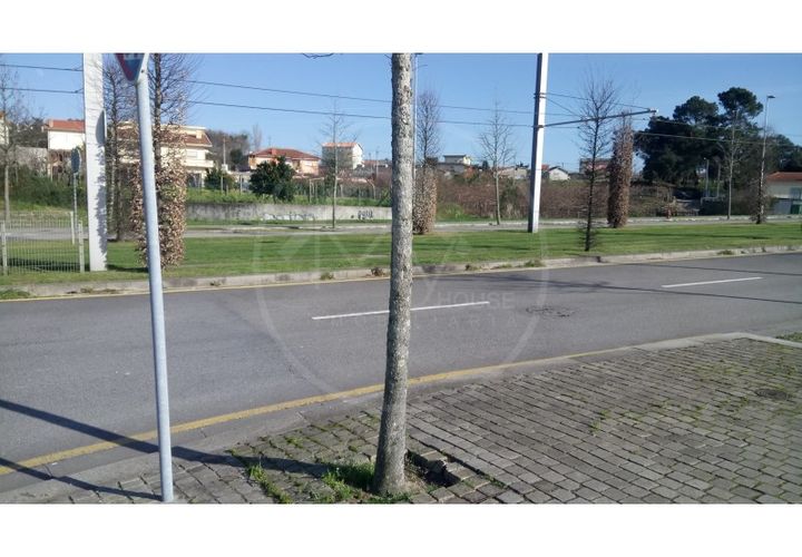 Helårsgrund i Rio Tinto, Porto, Rio Tinto - € 115.000 | Ref: FA207 - foto 1