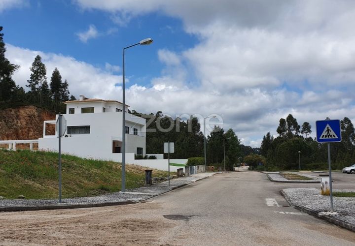 Helårsgrund i Ourem, Santarem, Ourem - € 47.492 | Ref: ZMPT544956 - foto 1