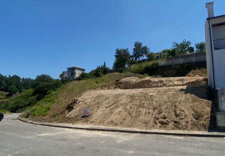 Helårsgrund i Amarante, Porto, Amarante - € 45.000 | Ref: 840 - foto 1