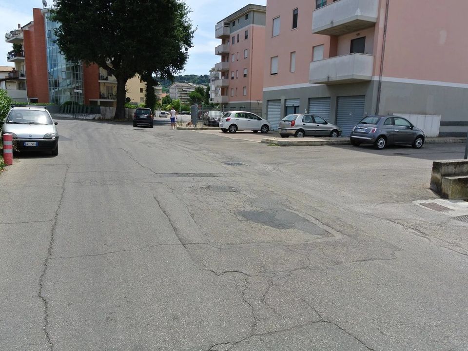 Erhvervsejendom i Montesilvano Marina, Pescara - foto 3