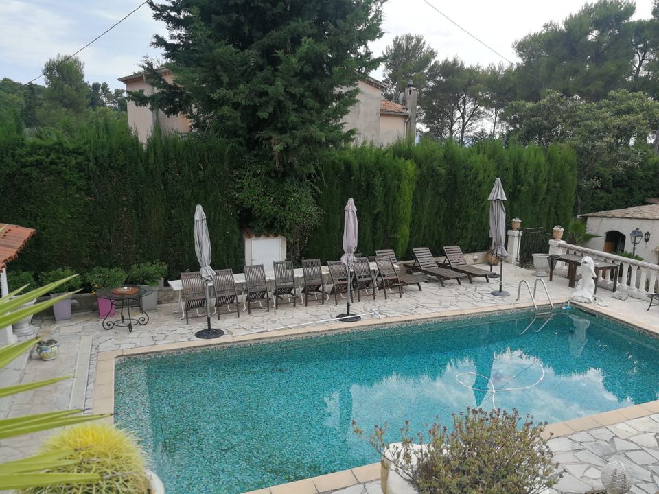 Villa i Le Rouret, Alpes-Maritimes - foto 1